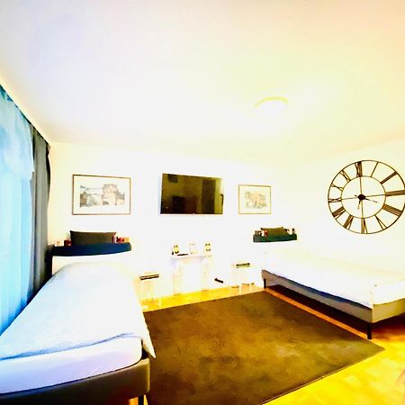 Welcome To Messe!-Two-Bedroom Apartment&Balcony ฮันโนเวอร์ ภายนอก รูปภาพ