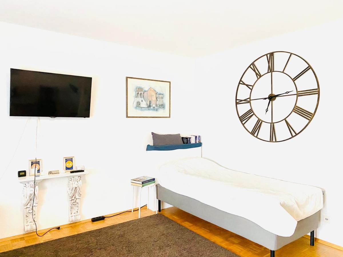 Welcome To Messe!-Two-Bedroom Apartment&Balcony ฮันโนเวอร์ ภายนอก รูปภาพ