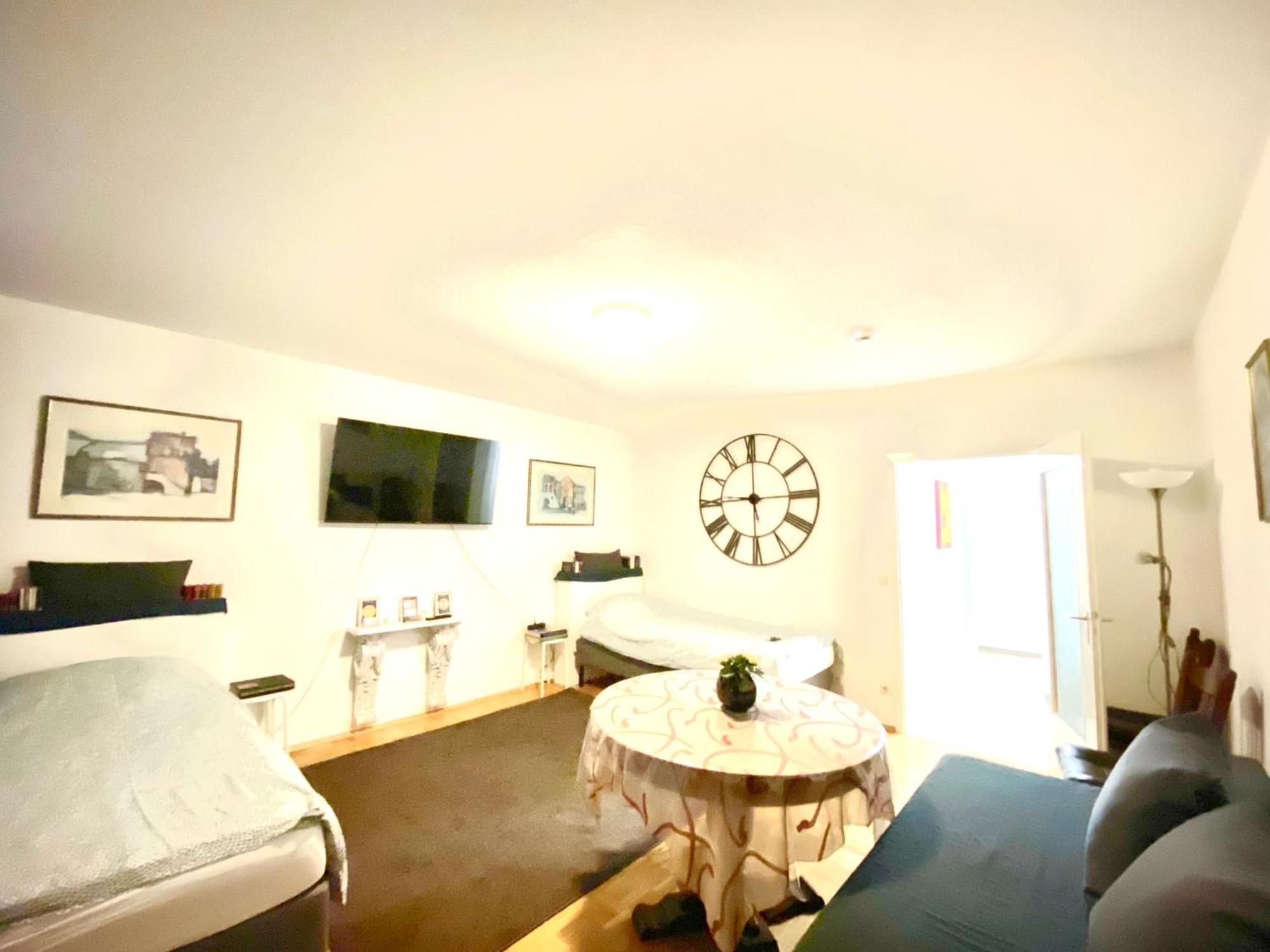 Welcome To Messe!-Two-Bedroom Apartment&Balcony ฮันโนเวอร์ ภายนอก รูปภาพ